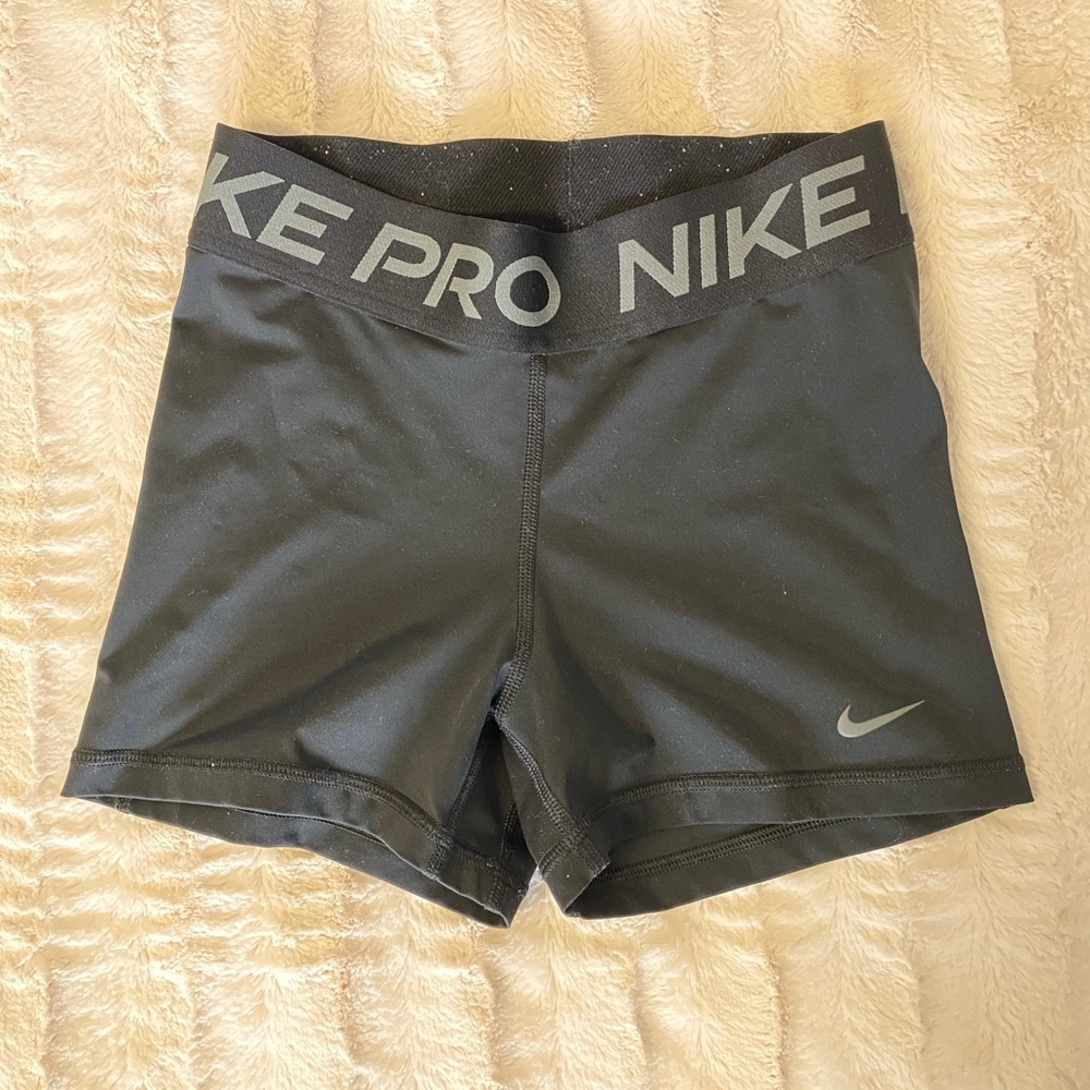 Nike Women's Black Pro Spandex/Shorts